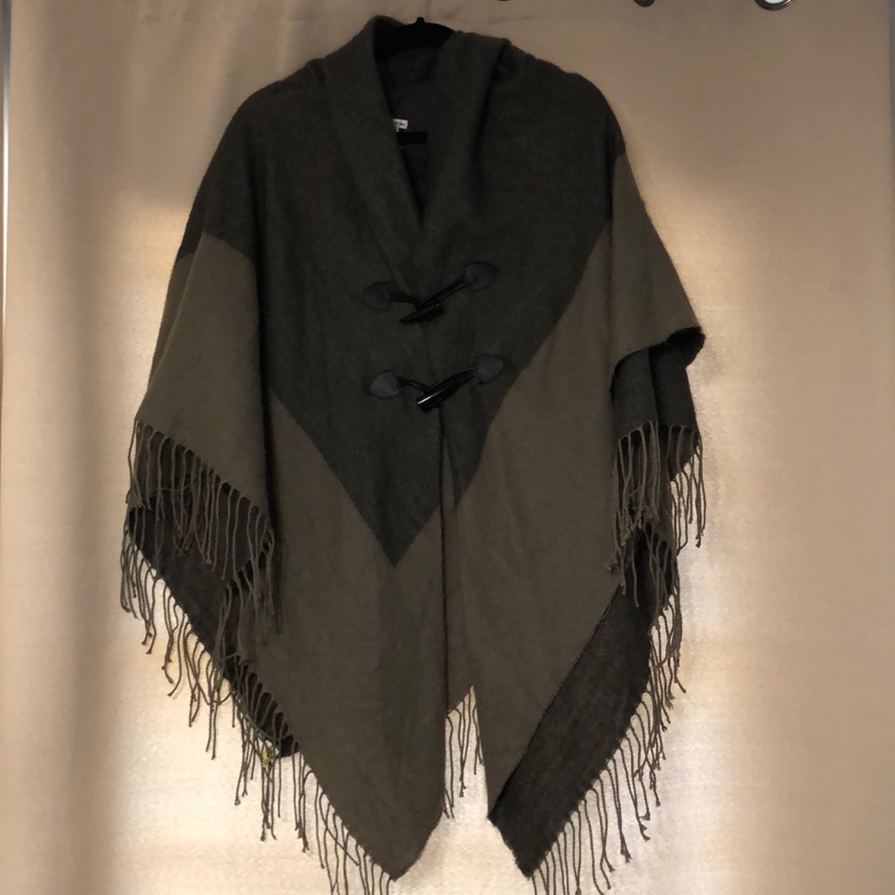 Croft And Barrow Gray Poncho